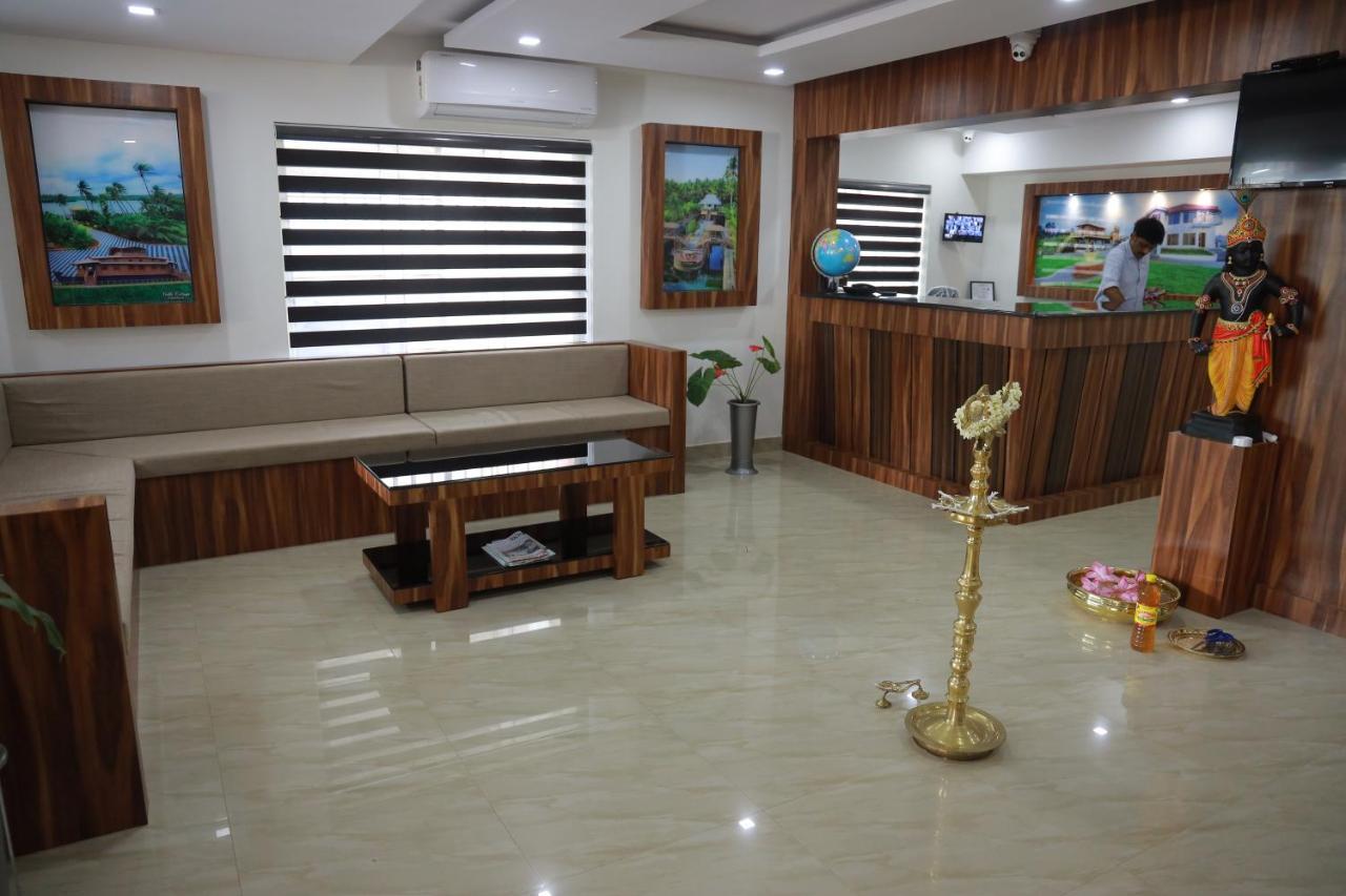 Guruvāyūr Nidhi Residency酒店 外观 照片